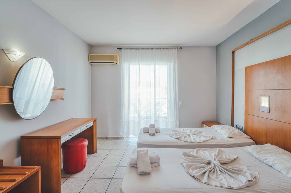 Mojo Hotel 5
