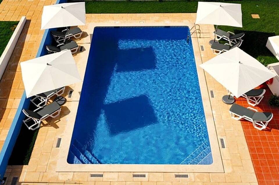 Vicentina Aparthotel 2