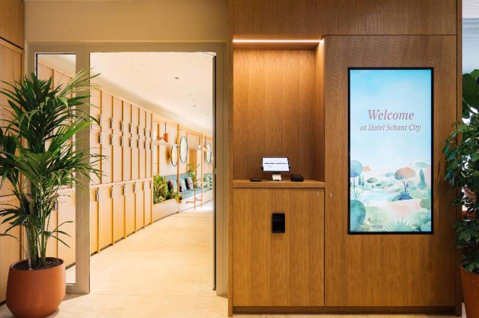 Hotel Schani City 3