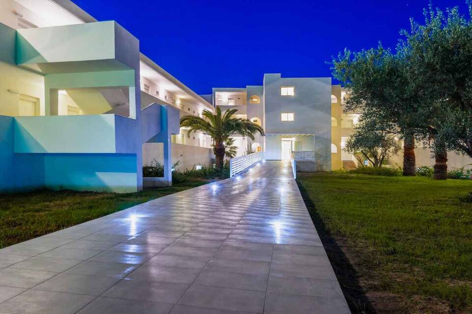 Lindos White Hotel & Suites 4