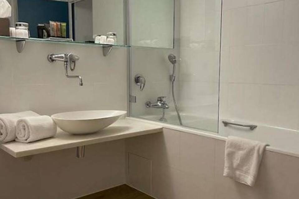 L'Hotel Pergolese Paris 3