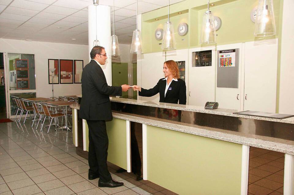 Ibis Styles Massy Opera 2