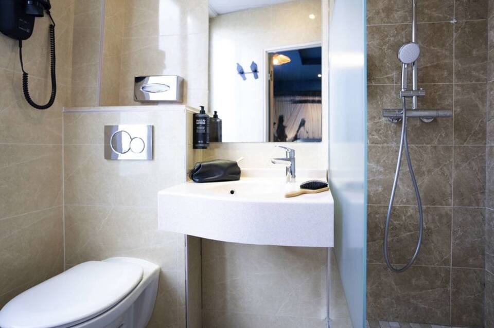 Ibis Styles Paris Batignolles 4