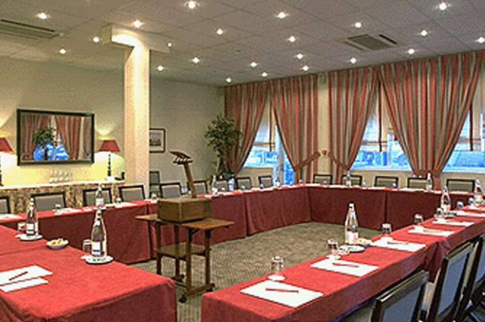 Mercure Paris Porte de Pantin 2