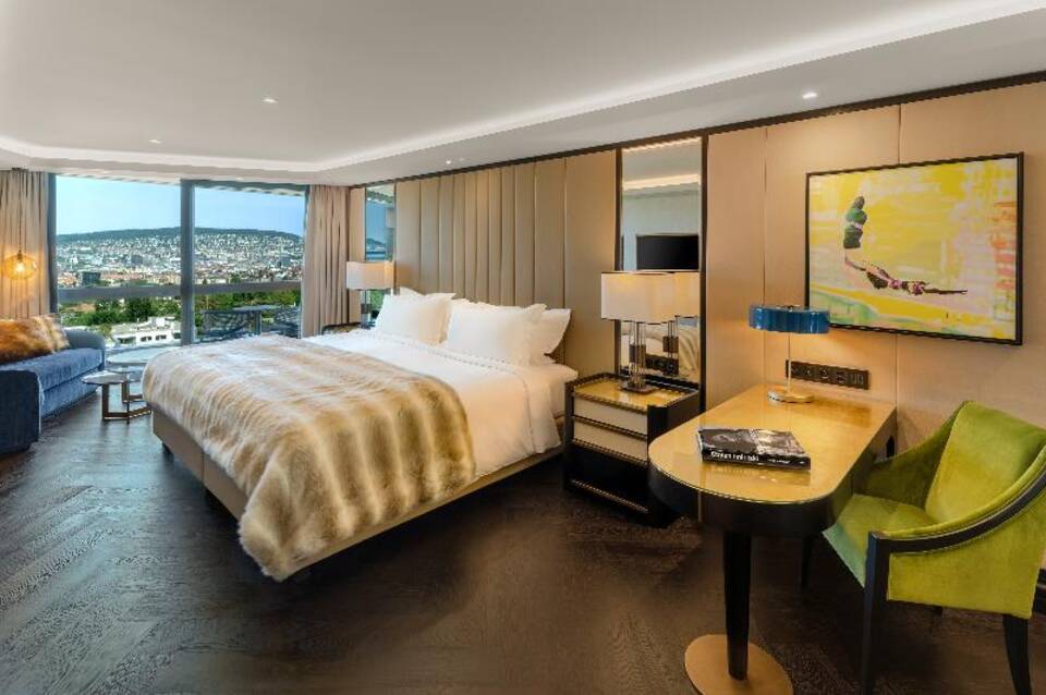FIVE Zurich 1