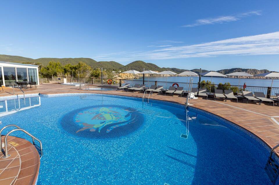 Invisa Hotel Club Cala Verde 5