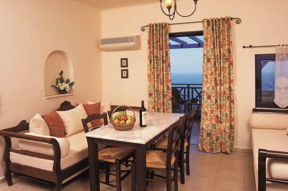 Nymphes Luxury Apartments & Studios 5