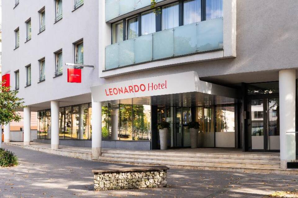 Leonardo Hotel Salzburg City Center 1