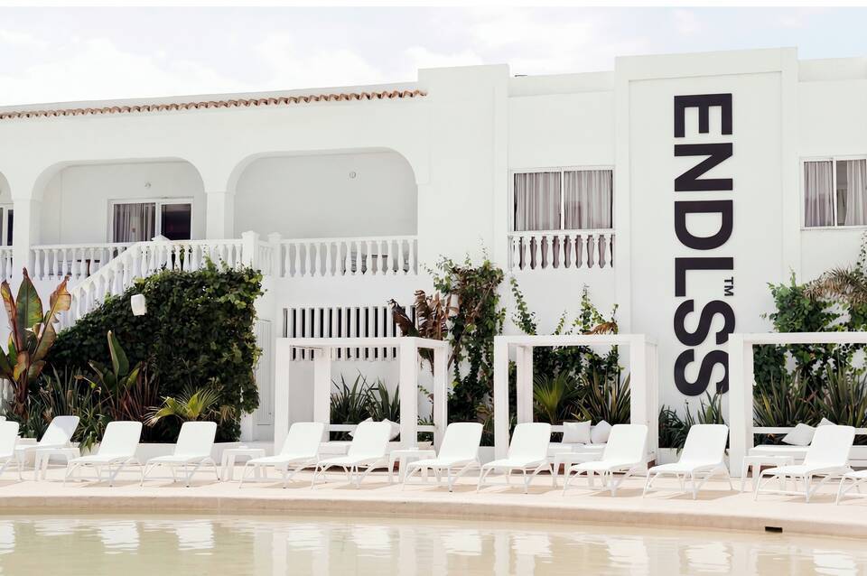 ENDLSS Beach & Disco Hotel Ibiza Adults Only 3