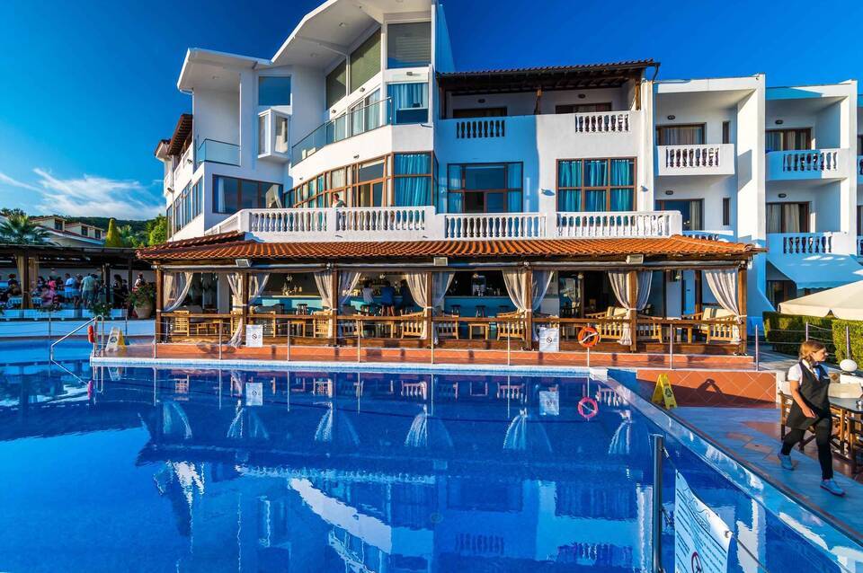 Akti Ouranoupoli Beach Resort 1