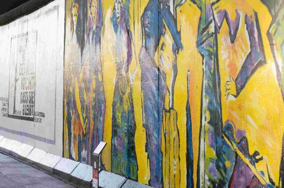 Locke at East Side Gallery 1