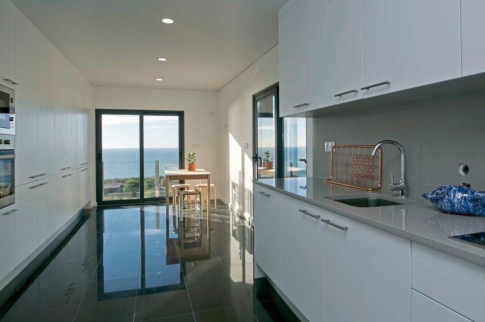You And The Sea Ericeira Hotel And Apartments 2
