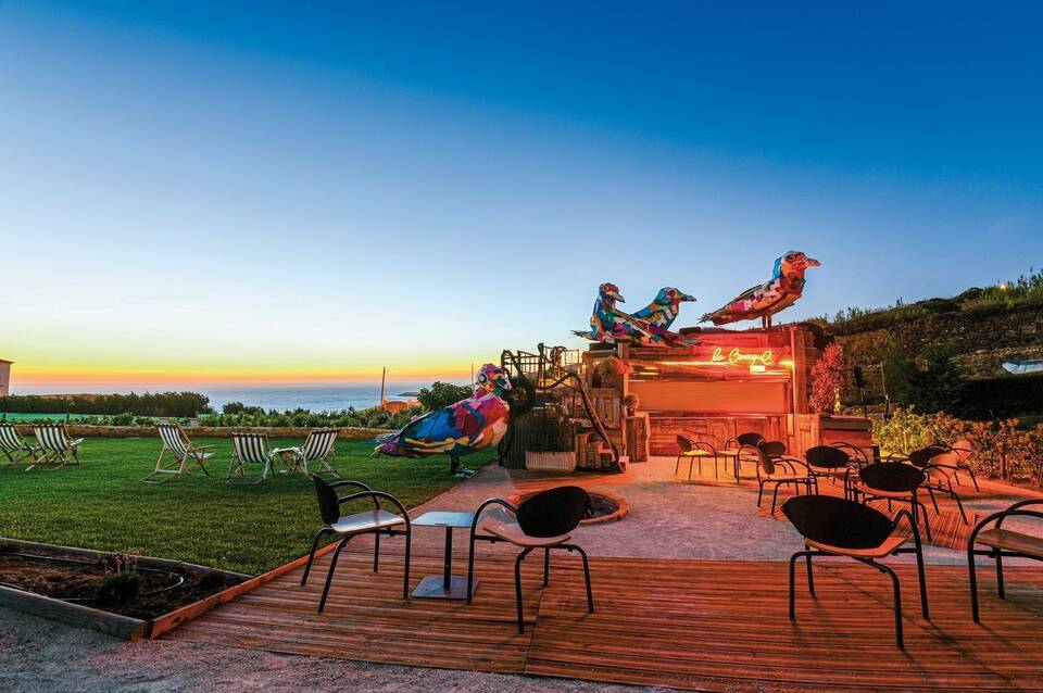 You And The Sea Ericeira Hotel And Apartments 4