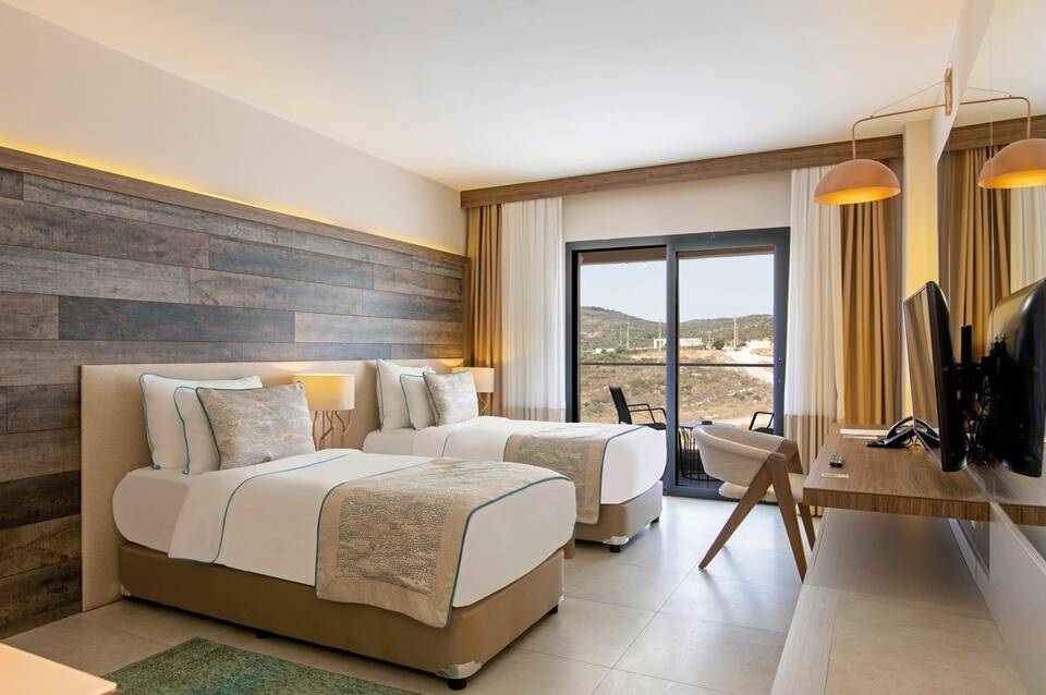 Design Plus Seya Beach Hotel 1
