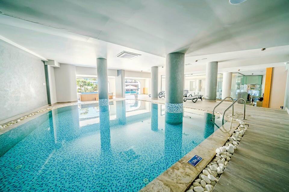 Lalila Blue Suites 2