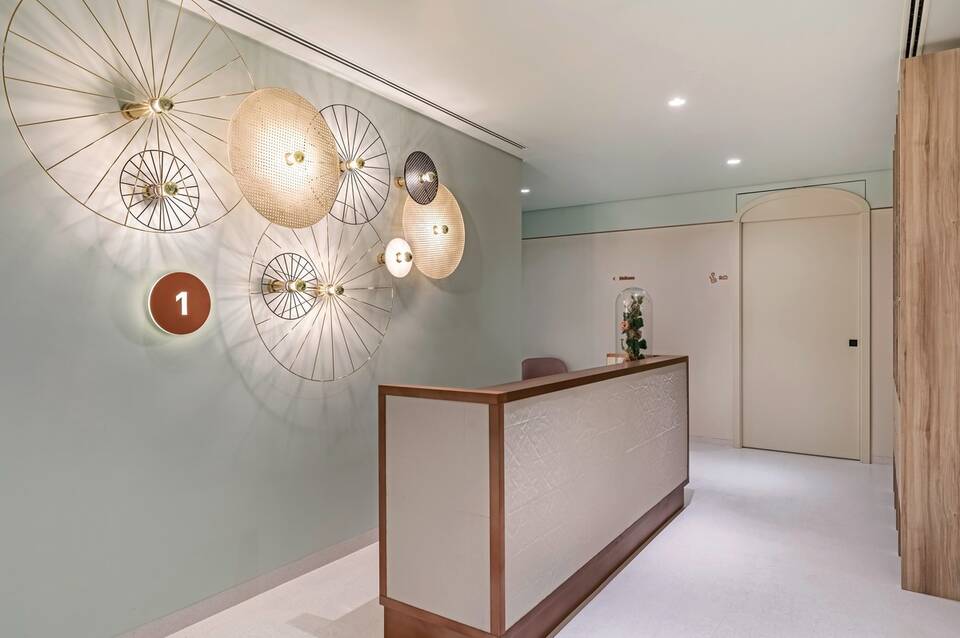 Luster Hotel 1