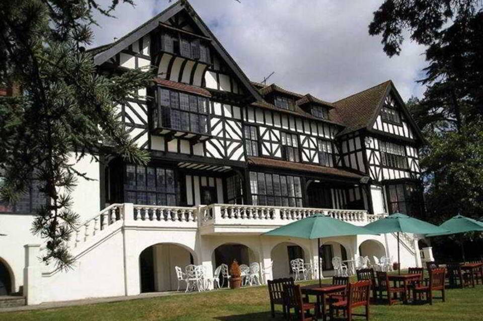 The Manor Elstree 1