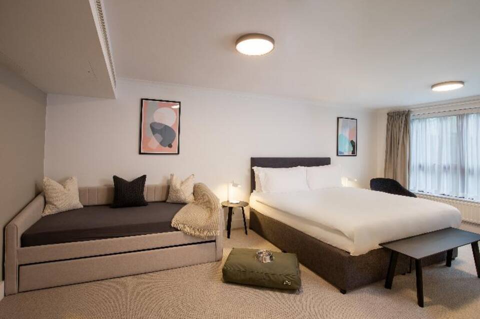 Monarch House Serviced Apartments 5