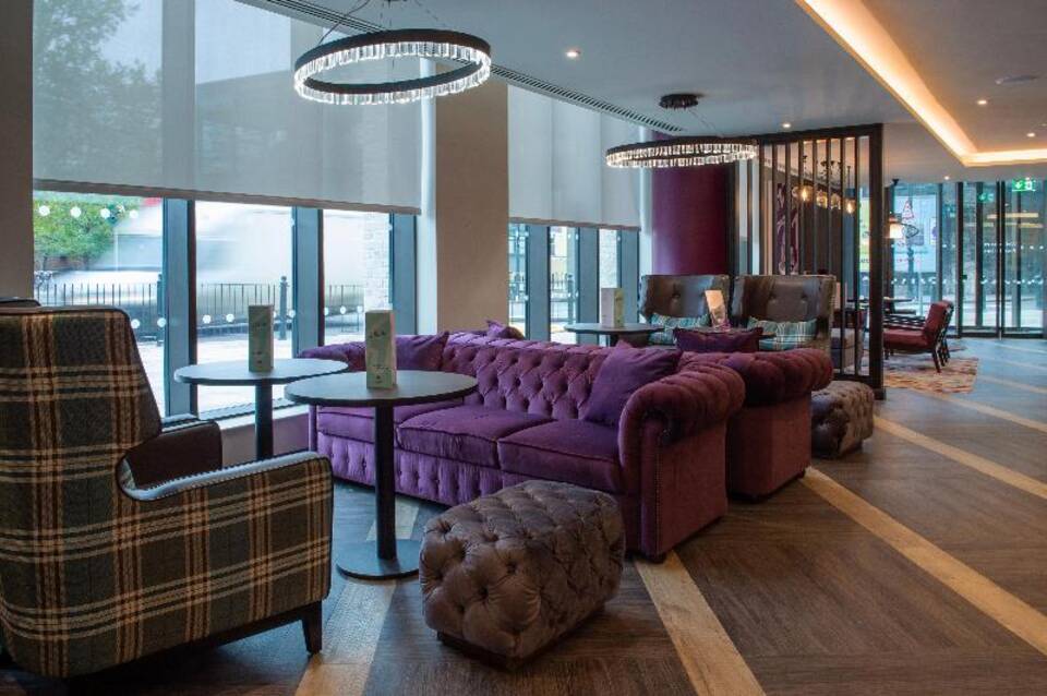 Premier Inn London Canary Wharf (Westferry) 1
