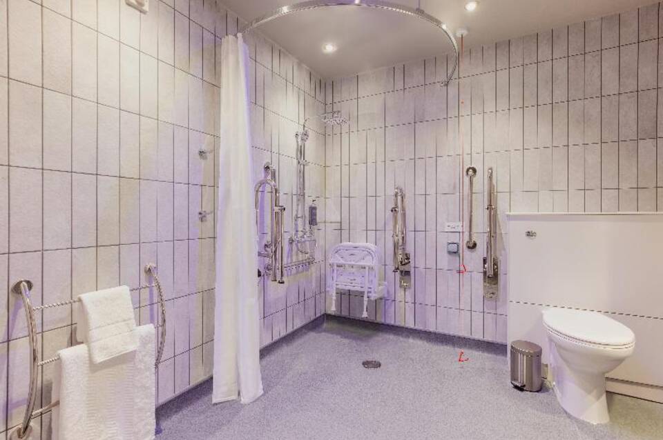 Premier Inn London Waterloo Lambeth Road Hotel 2