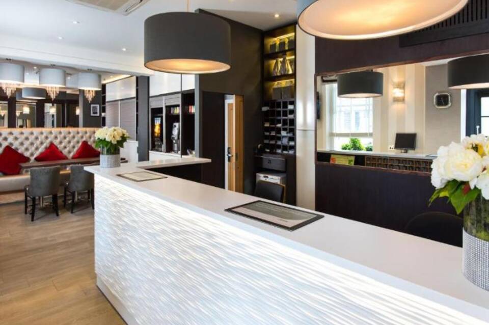 Best Western Buckingham Palace Rd 2