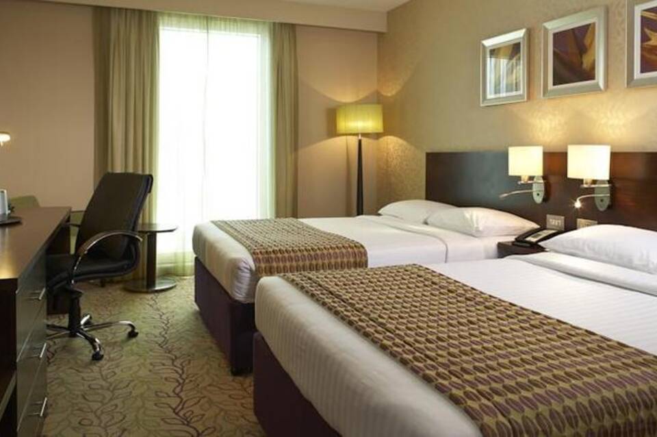 Courtyard London Gatwick Airport 1