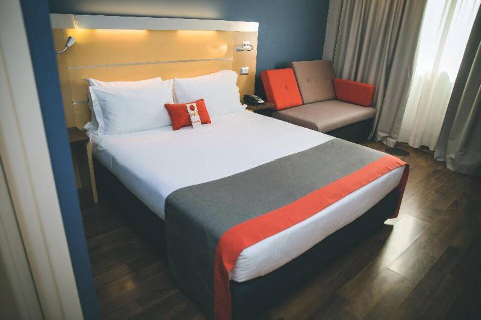 Holiday Inn Express Milan - Malpensa Airport 3