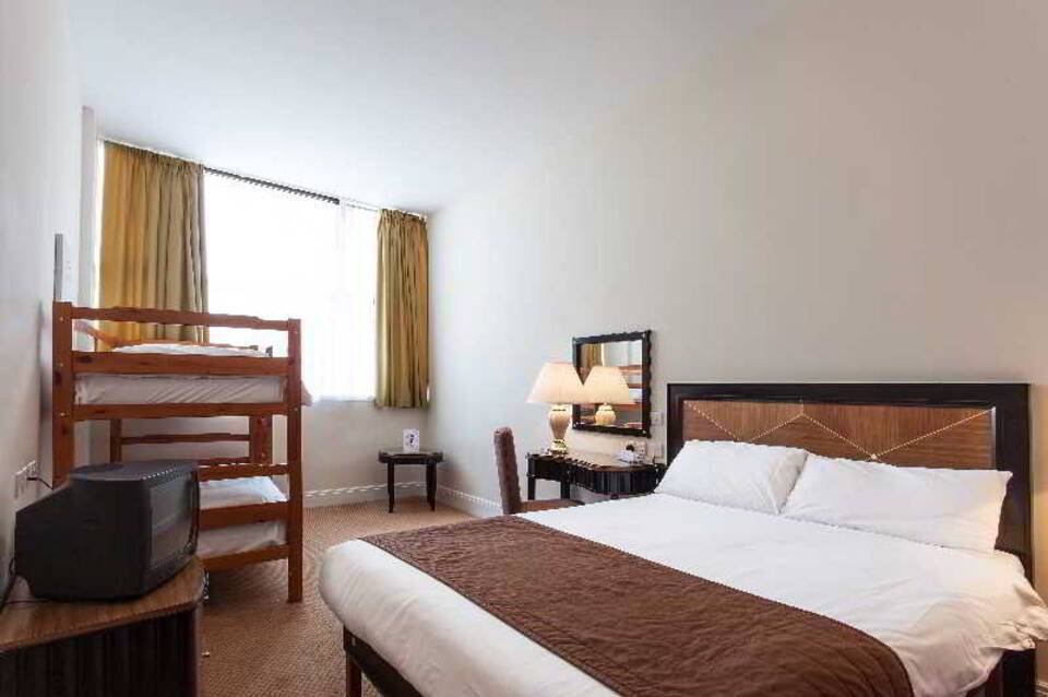 The Russ Hill Hotel 4