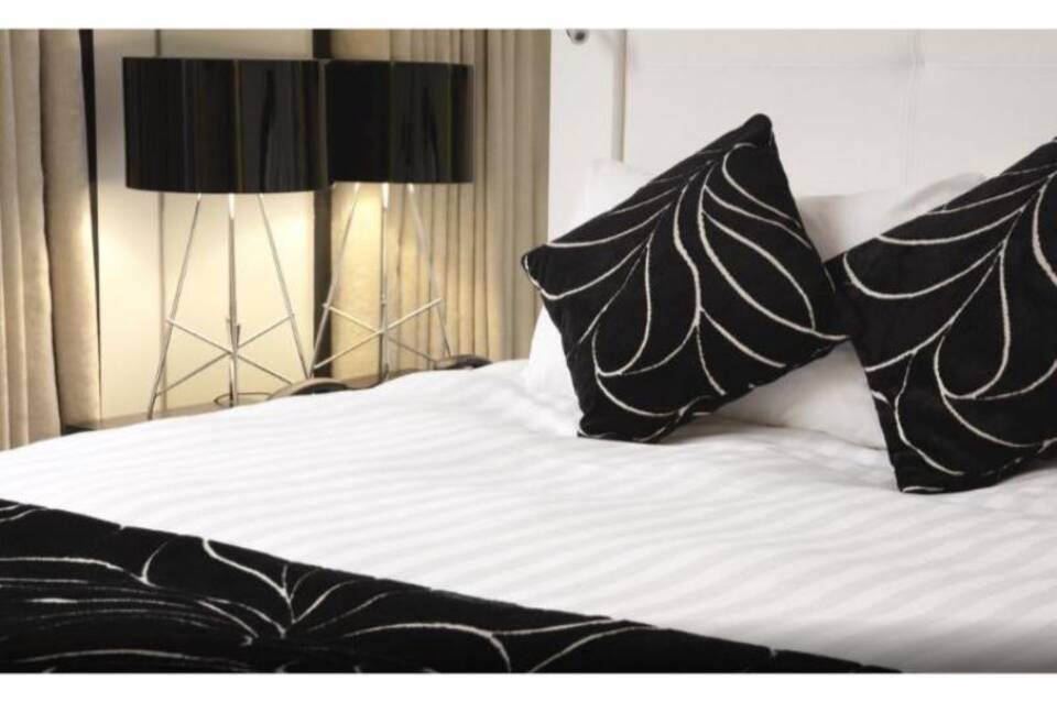 Crowne Plaza City Centre 2