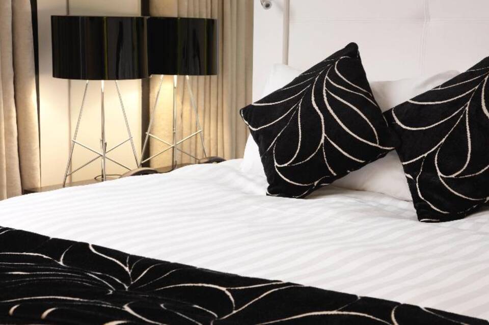Crowne Plaza City Centre 4