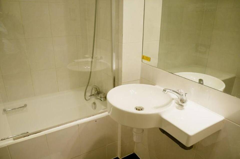 The Gresham Hotel London 3