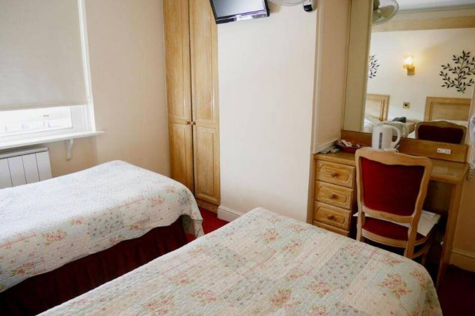 The Gresham Hotel London 5