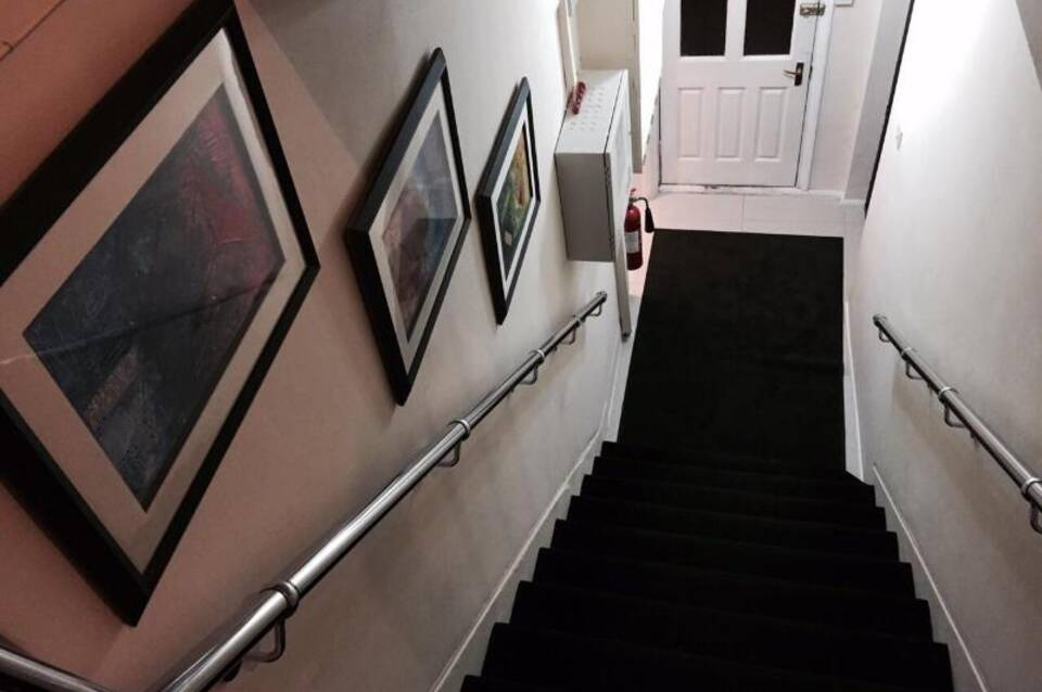 OYO Firs Lodge London Heathrow 4