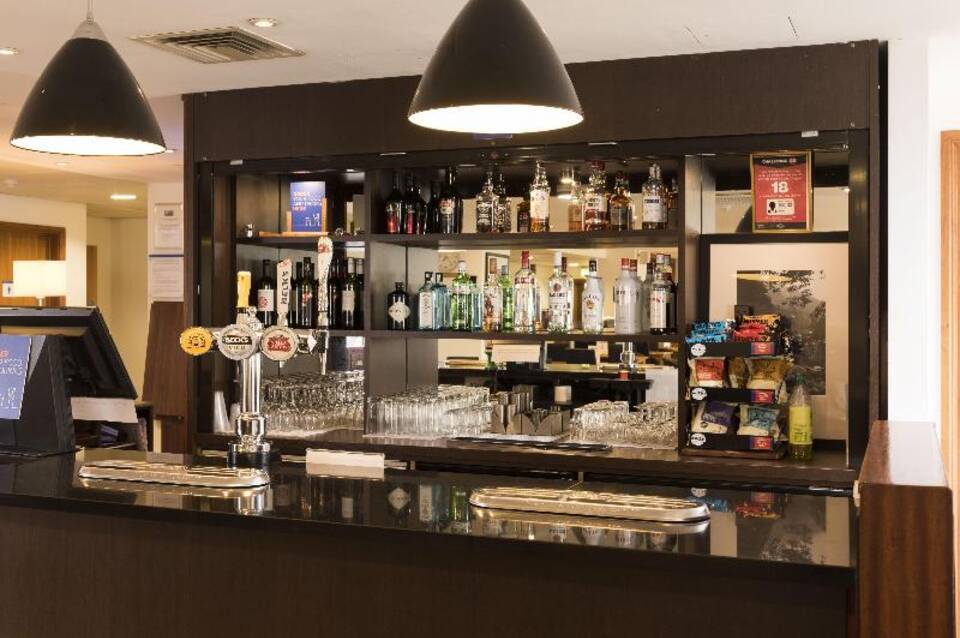 Holiday Inn Express Birmingham - Star City 4