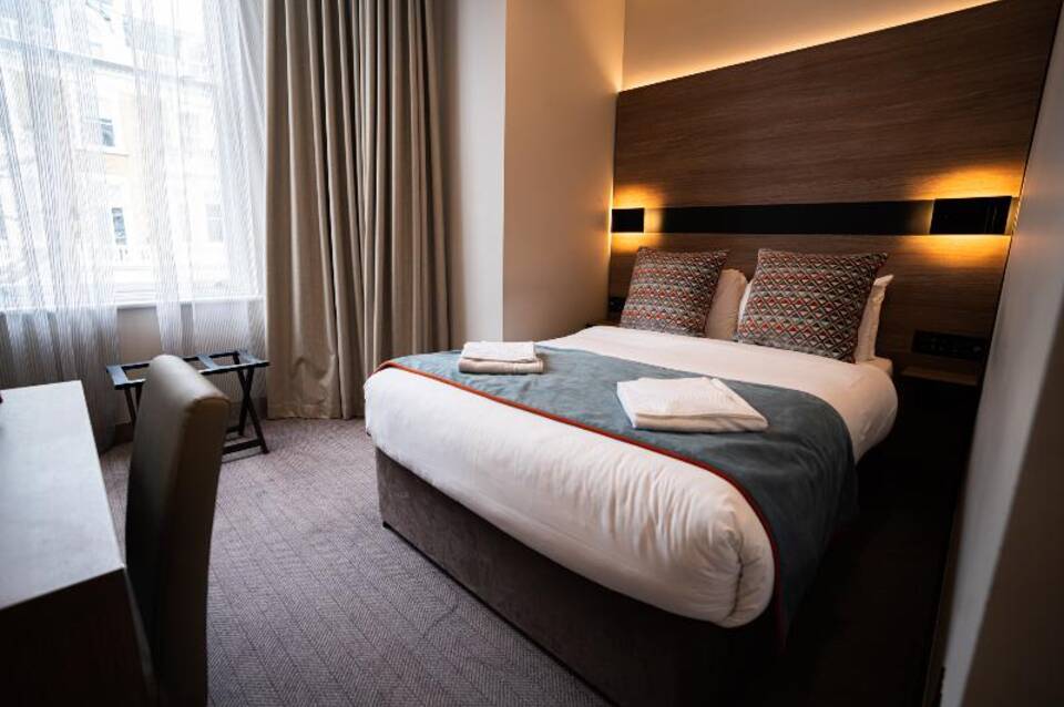 Oxford Hotel 1