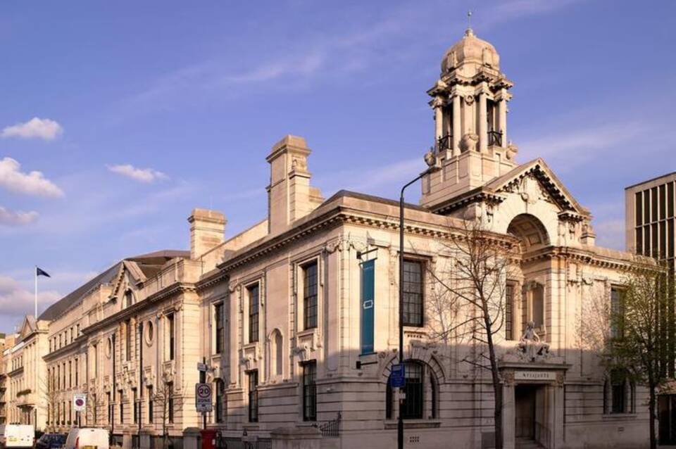 Town Hall Hotel 1