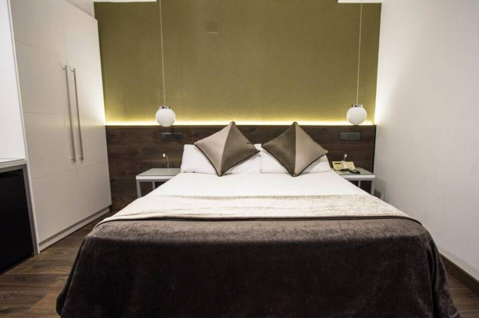 Hotel Moderno Barcelona 5