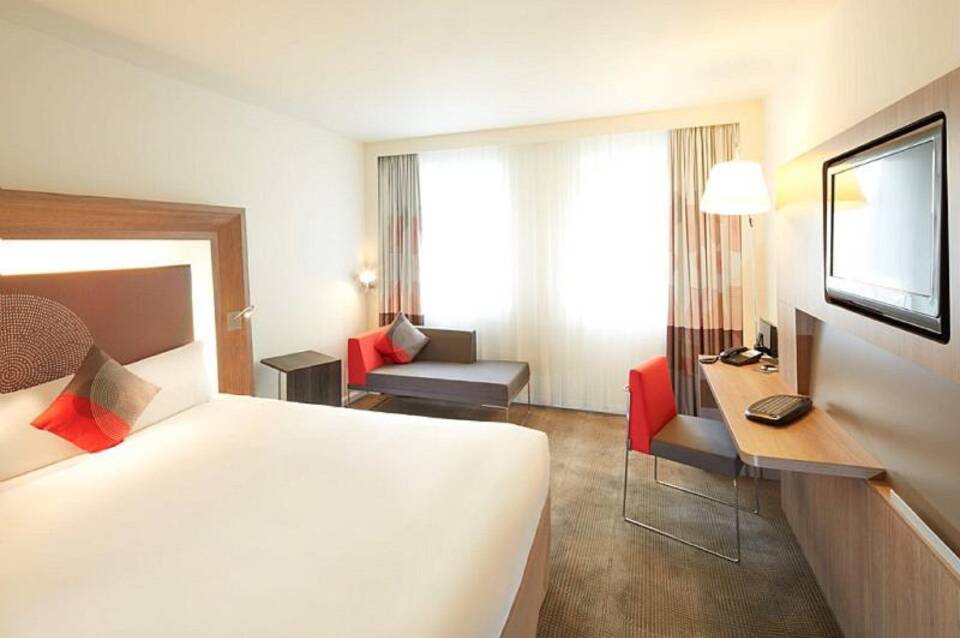 Novotel London Tower Bridge 2