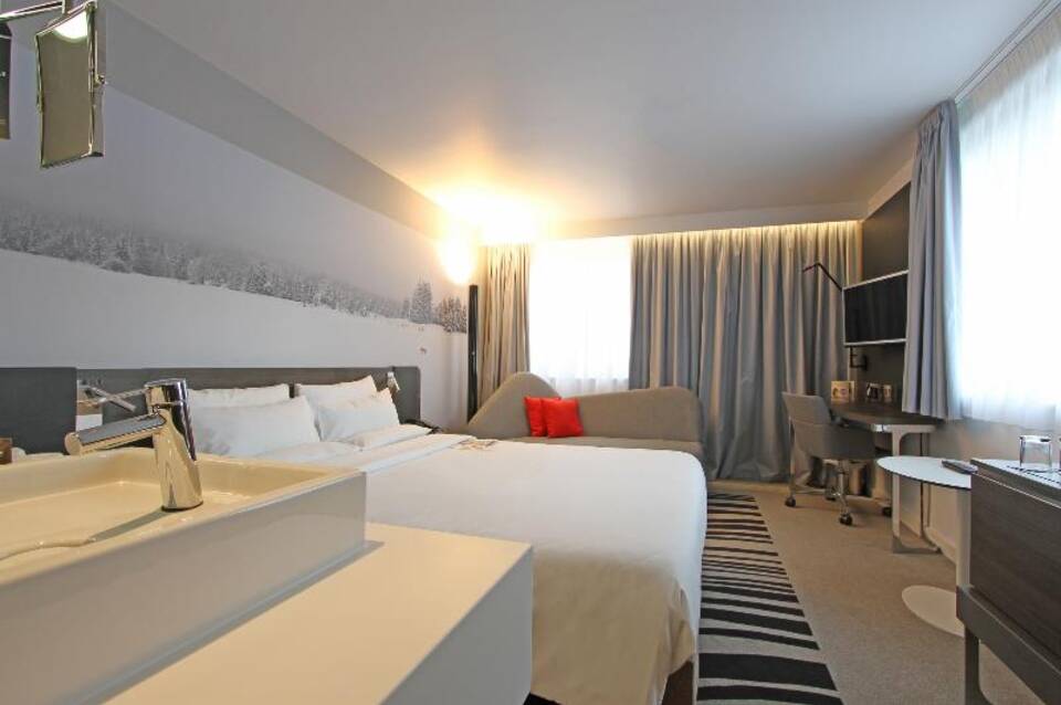 Novotel London Tower Bridge 3