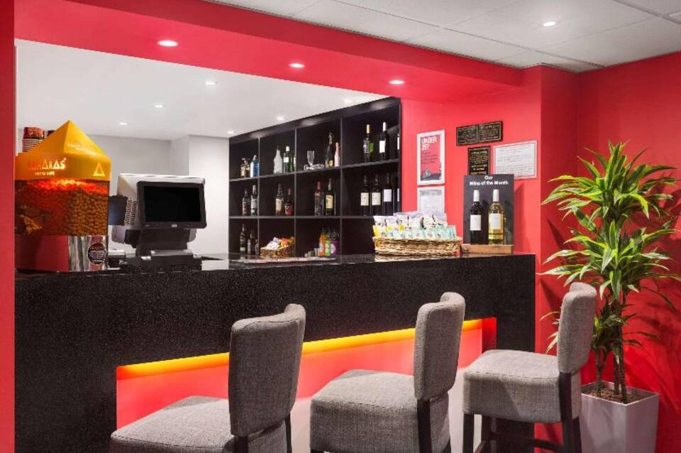 Ramada by Wyndham South Mimms M25 3