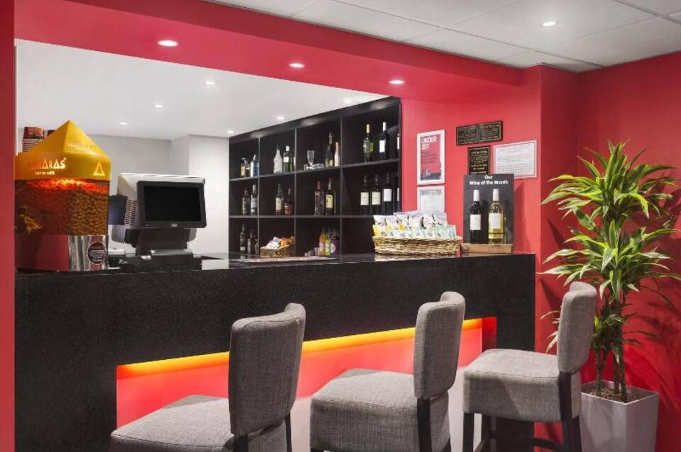Ramada by Wyndham South Mimms M25 5