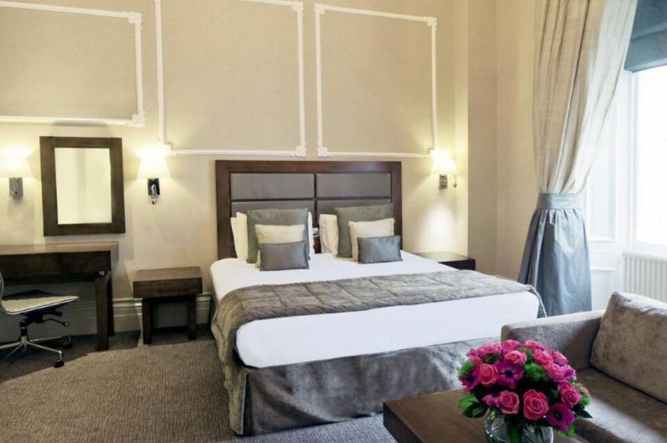 Strathmore Hotel 2