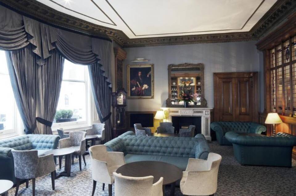 Strathmore Hotel 5