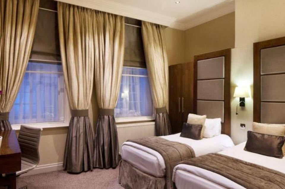 Gem Langham Court Hotel 2