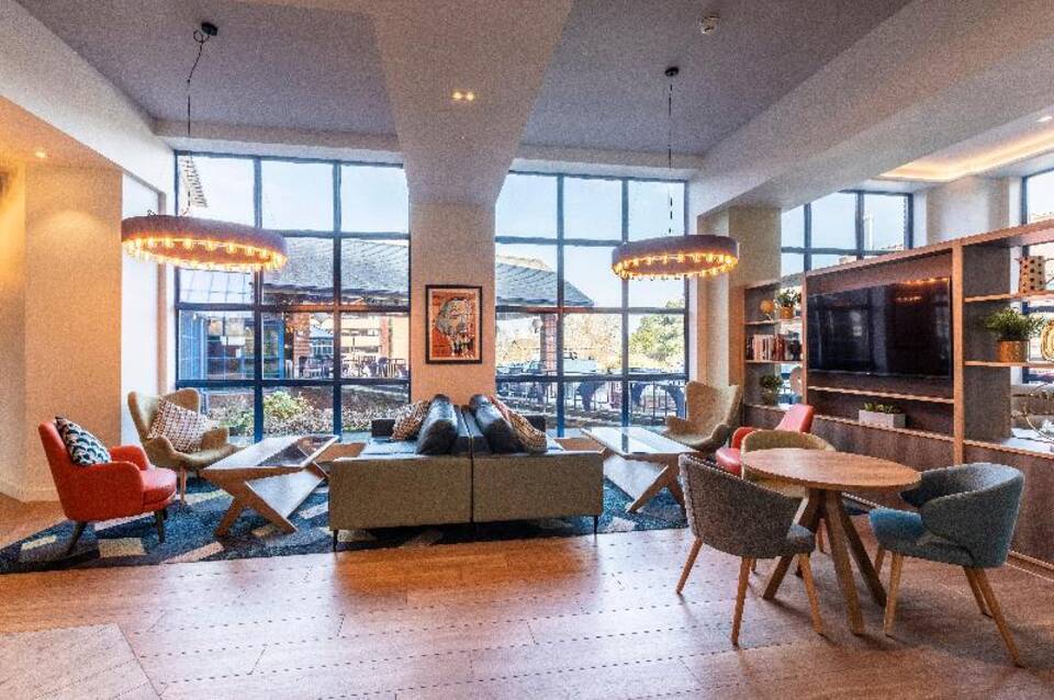 Holiday Inn Sutton 3