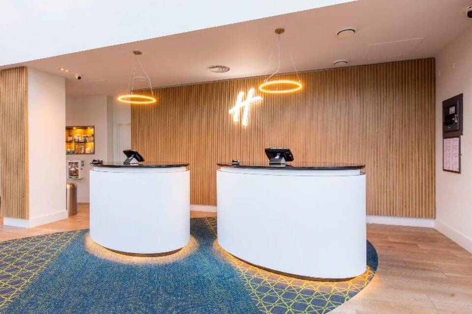 Holiday Inn Sutton 5