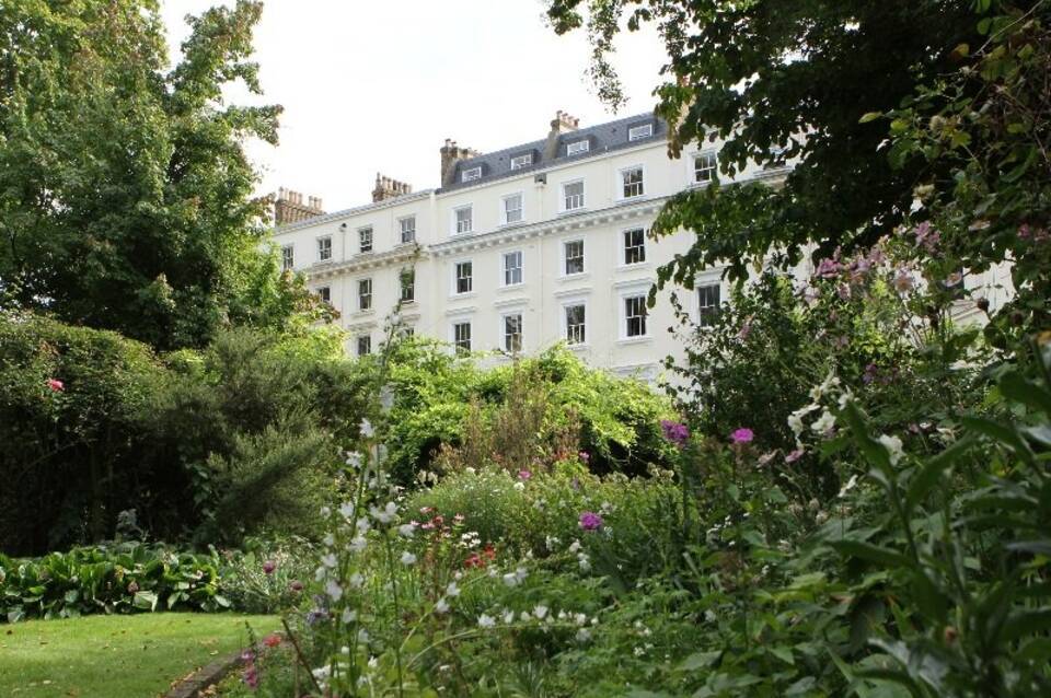 Eccleston Square London 1
