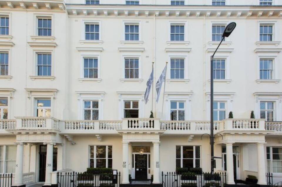 Eccleston Square London 5