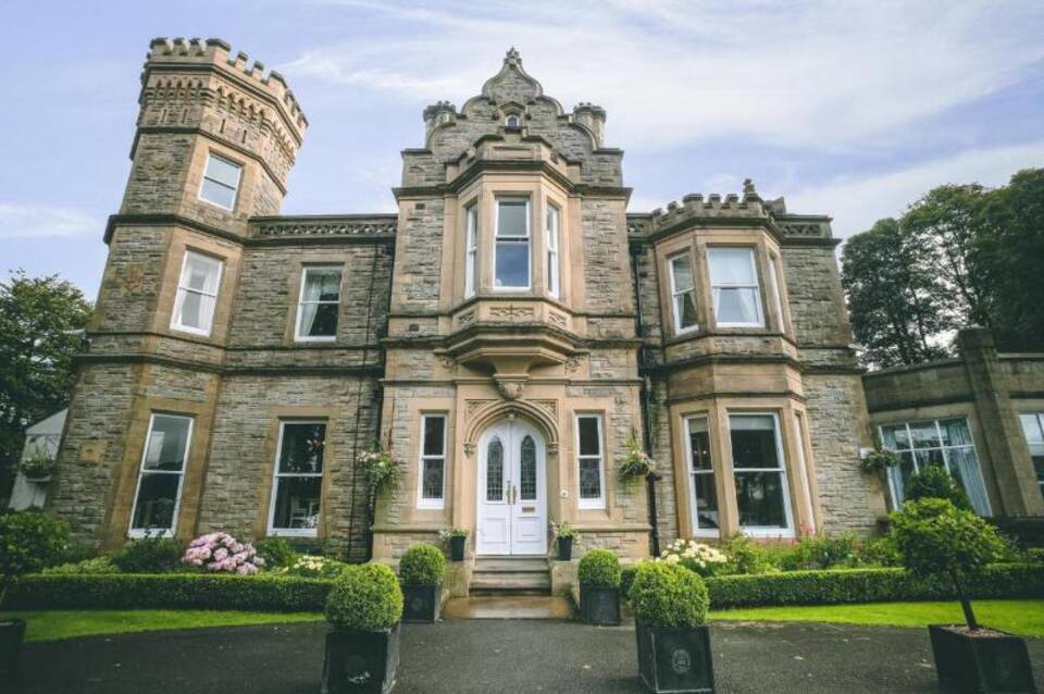Hollin Hall Country House Hotel 5
