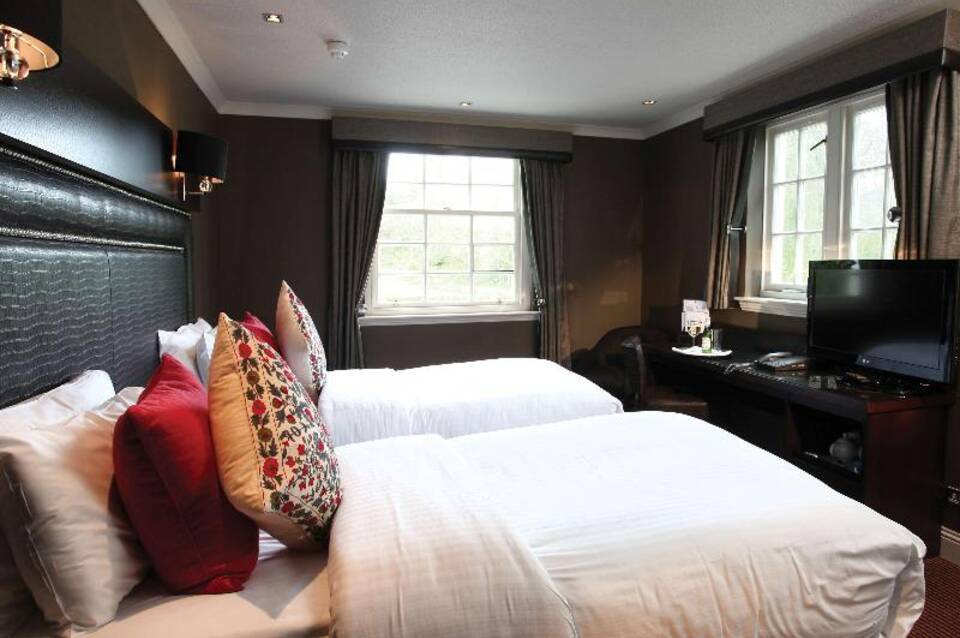 Eglinton Arms Hotel, Premier Collection 1